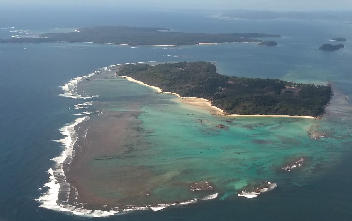 (FILES) This file photo taken on September 22, 2018 shows Boat Island in the Andaman Islands, a remote Indian archipelago in the Bay of Bengal./ AFP / Hari KUMAR
