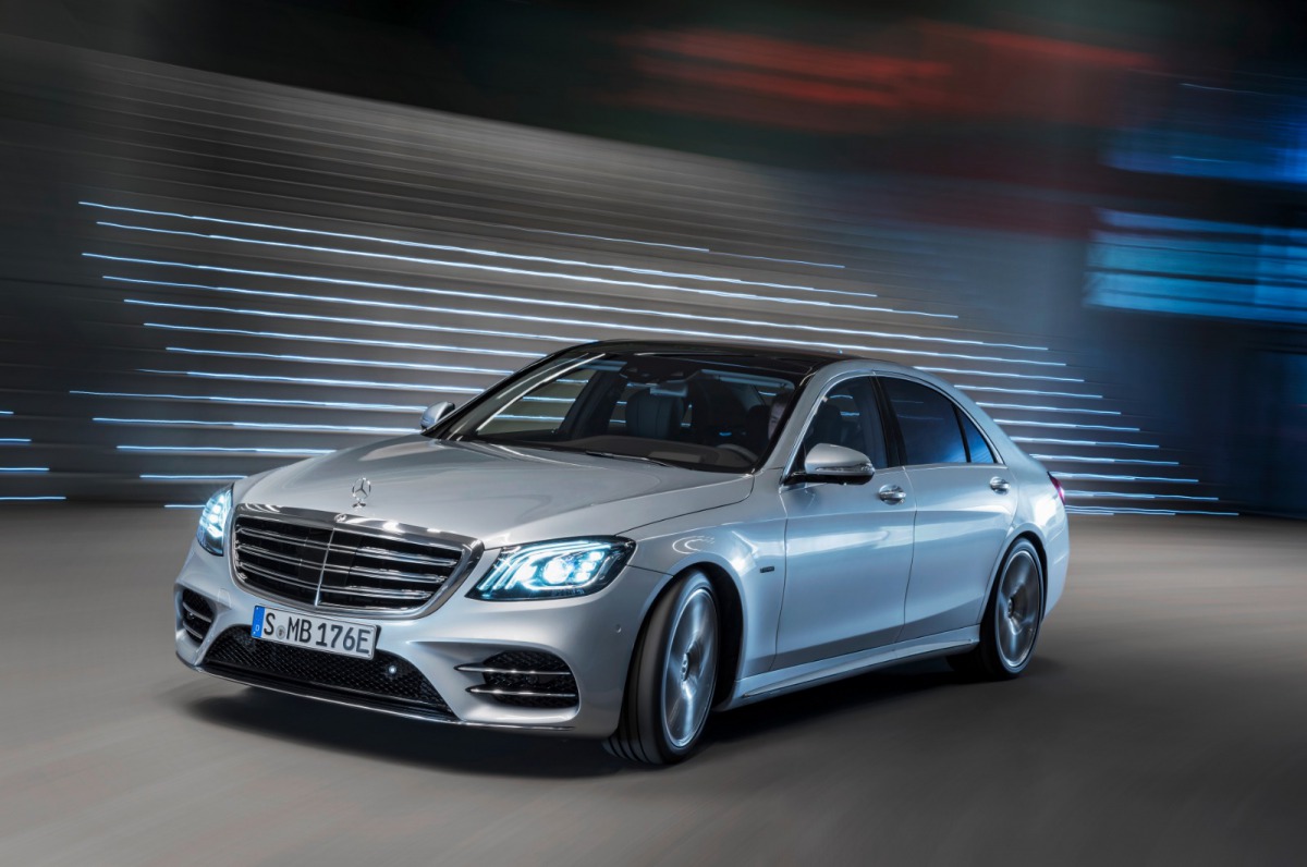 The new plug-in hybrid Mercedes-Benz S 560 e, which provides more power, more range