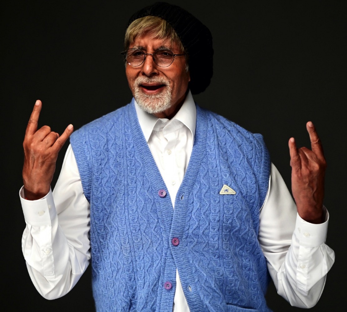 Twitter: @SrBachchan