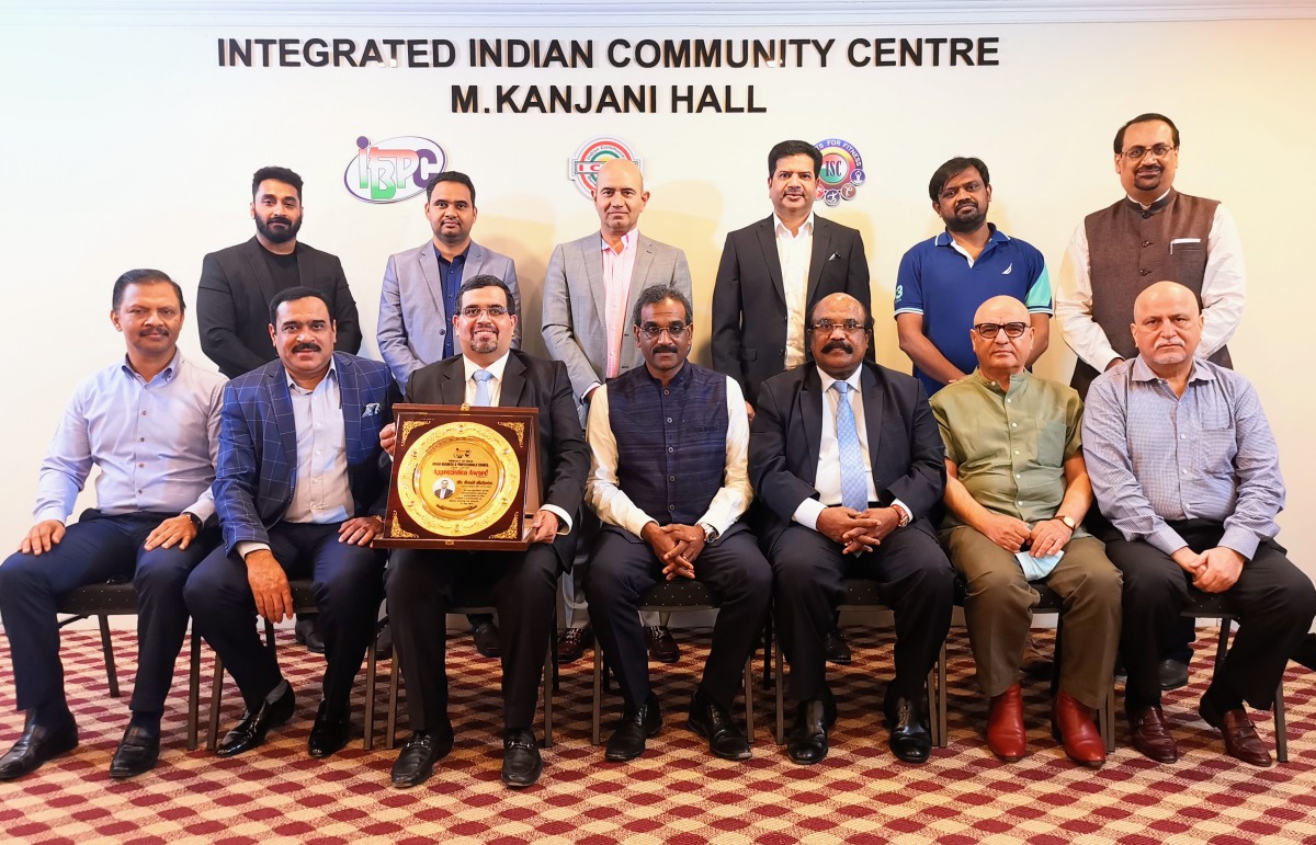 IBPC V-P Sumit Malhotra (third left, front row) with Indian community members during a farewell ceremony. 