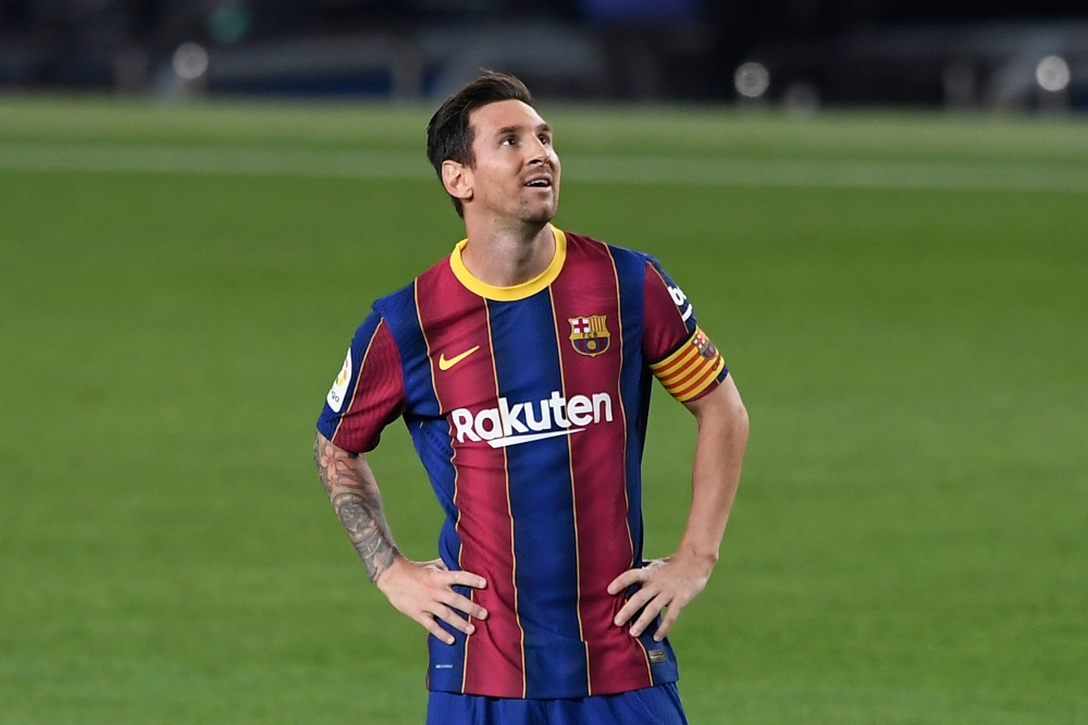 Barcelona's Argentinian forward Lionel Messi smiles during the Spanish league football match FC Barcelona against Villarreal CF at the Camp Nou stadium in Barcelona on September 27, 2020. / AFP / Josep LAGO