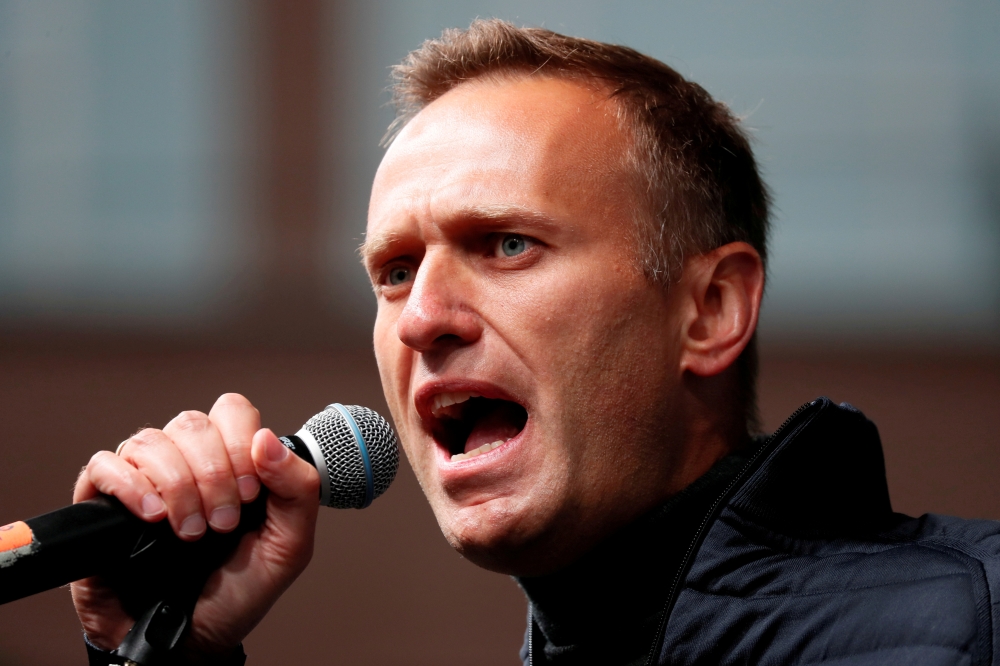 Russian opposition leader Alexei Navalny delivers a speech during a rally to demand the release of jailed protesters, who were detained during opposition demonstrations for fair elections, in Moscow, Russia September 29, 2019./File Photo