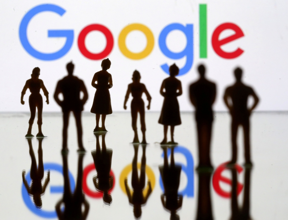 FILE PHOTO: Small toy figures are seen in front of Google logo in this illustration picture, April 8, 2019. REUTERS/Dado Ruvic/Illustration/File Photo/File Photo
 