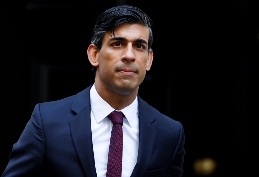 Britain's Chancellor of the Exchequer Rishi Sunak is seen at Downing Street amid the coronavirus disease (COVID-19) outbreak in London, Britain September 24, 2020. REUTERS/John Sibley/File Photo