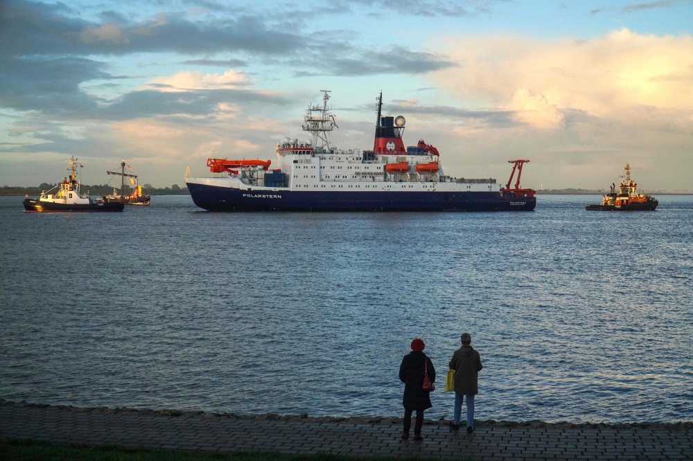 German icebreaker and research vessel 
