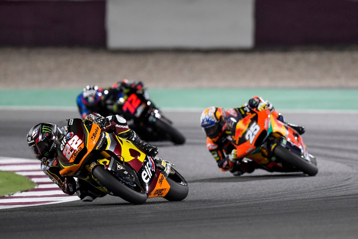 Elf Marc VDS Racing Team’s Sam Lowes leads the race.