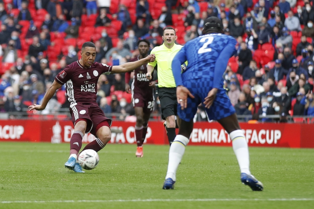 Leicester City's Youri Tielemans scores their first goal. (REUTERS/Matthew Childs)