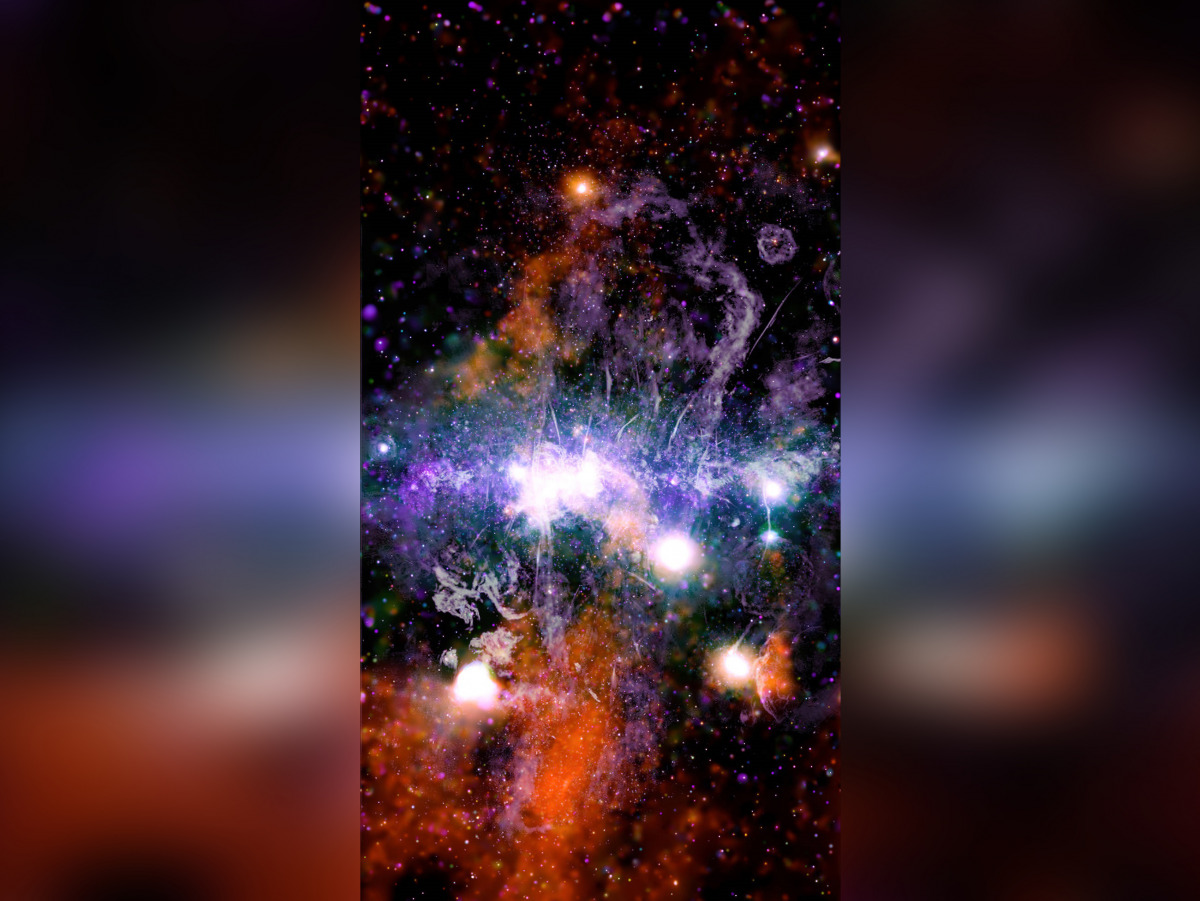 X-ray: NASA/CXC/UMass/QD Wang