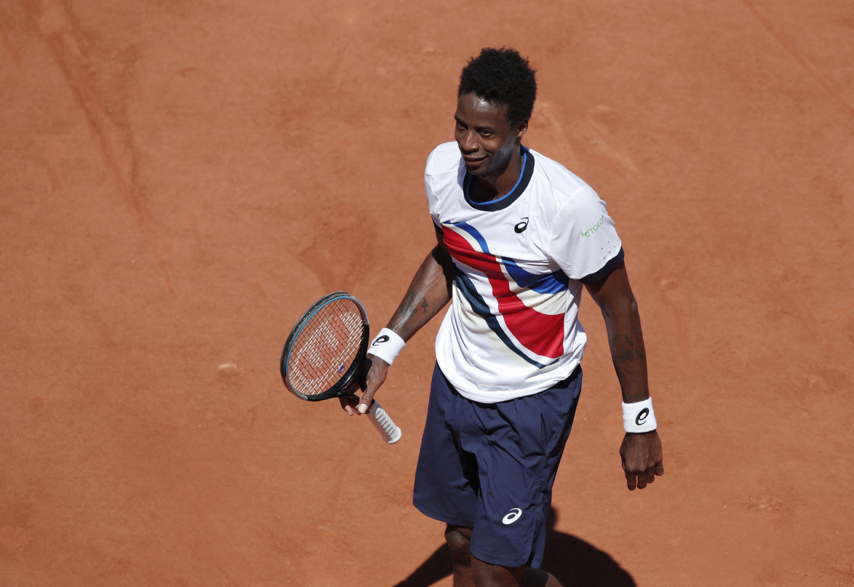 Tennis - French Open - Roland Garros, Paris, France - June 1, 2021 France's Gael Monfils during his first round match against Spain's Albert Ramos Vinolas REUTERS/Benoit Tessier
