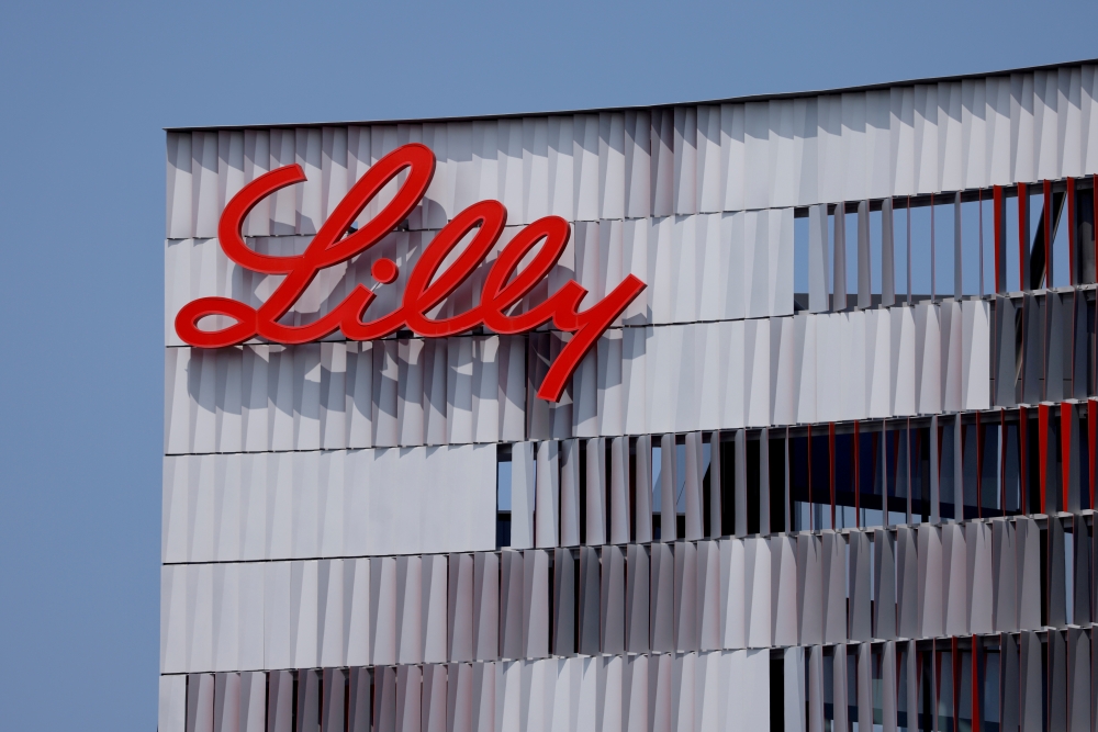 Eli Lilly logo is shown on one of the company's offices in San Diego, California, U.S., September 17, 2020. REUTERS/Mike Blake/File Photo