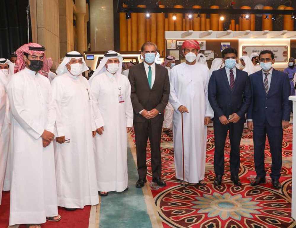 General Manager of Katara Prof Dr. Khalid bin Ibrahim Al Sulaiti (third left) with Ambassadors of Kuwait H E Hafiz Mohammed Al Ajmi (second left), Pakistan H E Syed Ahsan Raza Shah (centre), Oman H E Najib bin Yahya Al Balushi (fifth left) during their vi