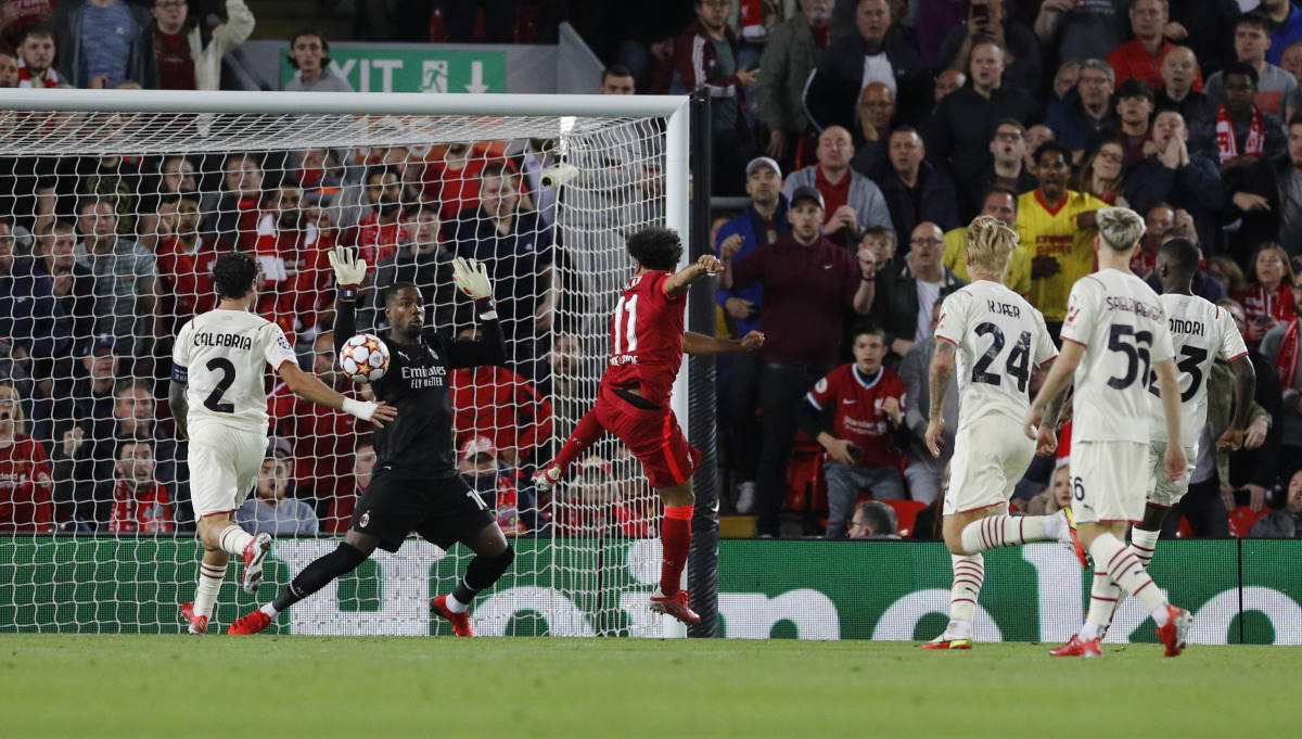 Liverpool's Mohamed Salah scores their second goal REUTERS/Phil Noble
