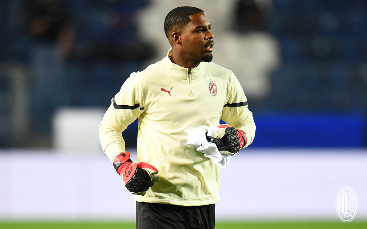 Twitter: AC Milan -  AC Milan goalkeeper Mike Maignan