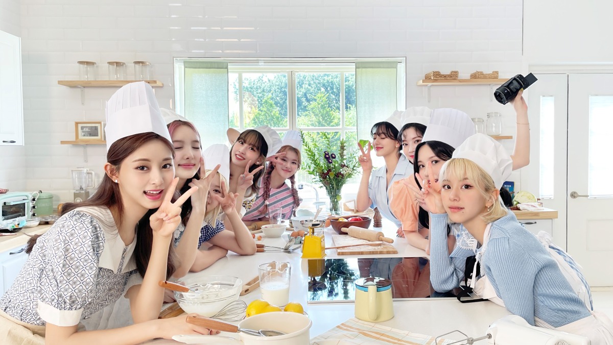 Photo credit: Official Twitter Account of TWICE 