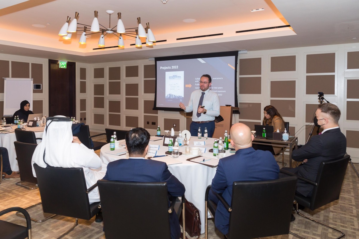 Dr. Allan Villegas-Mateos from HEC Paris in Qatar conducting an ecosystem workshop.