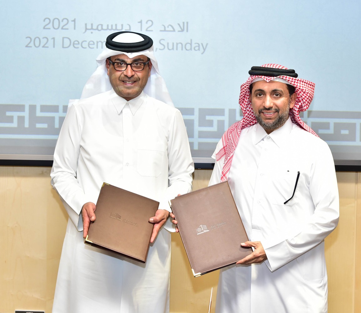 Qatar University President Dr. Hassan Rashid Al Derham and Executive General Manager and Group Chief Operating Officer of QNB, Ali Rashid Al Mohannadi during the signing of the MoU.