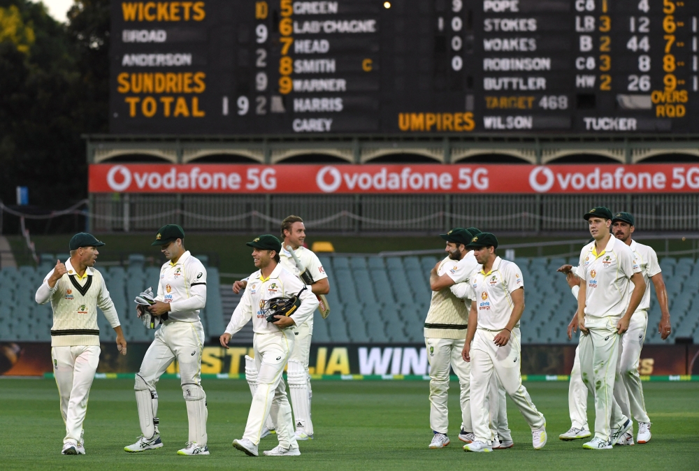 Players walk off the pitch after the match REUTERS/Morgan Sette