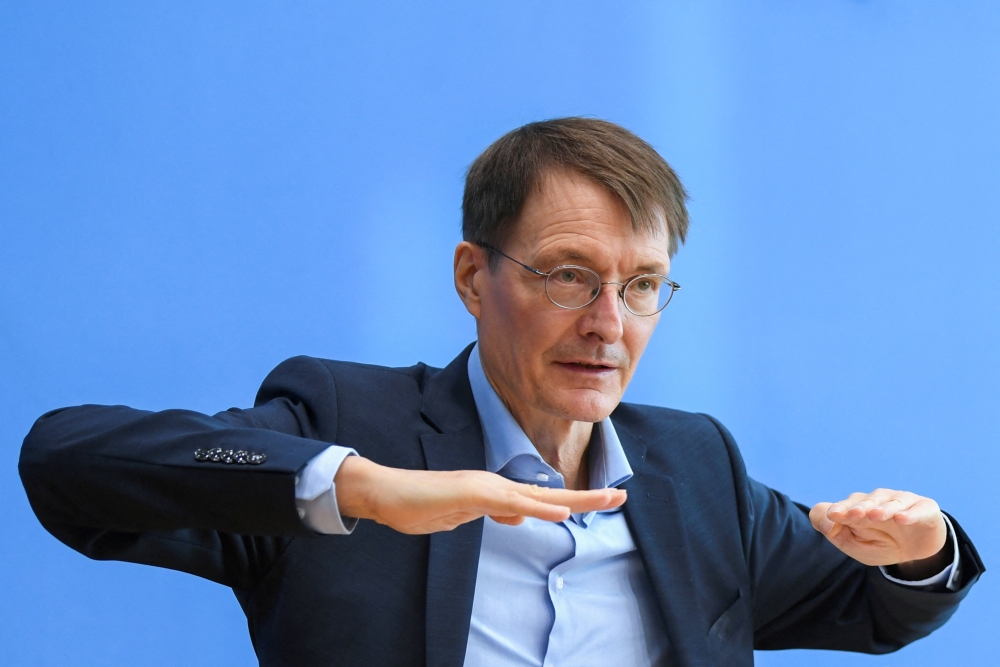 German Health Minister Karl Lauterbach, in Berlin, Germany December 22, 2021. REUTERS/Annegret Hilse