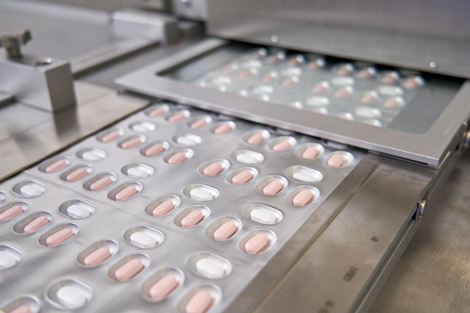Paxlovid, a Pfizer's coronavirus disease (COVID-19) pill, is seen manufactured in Ascoli, Italy, in this undated handout photo obtained by Reuters on November 16, 2021. Pfizer/Handout via REUTERS


