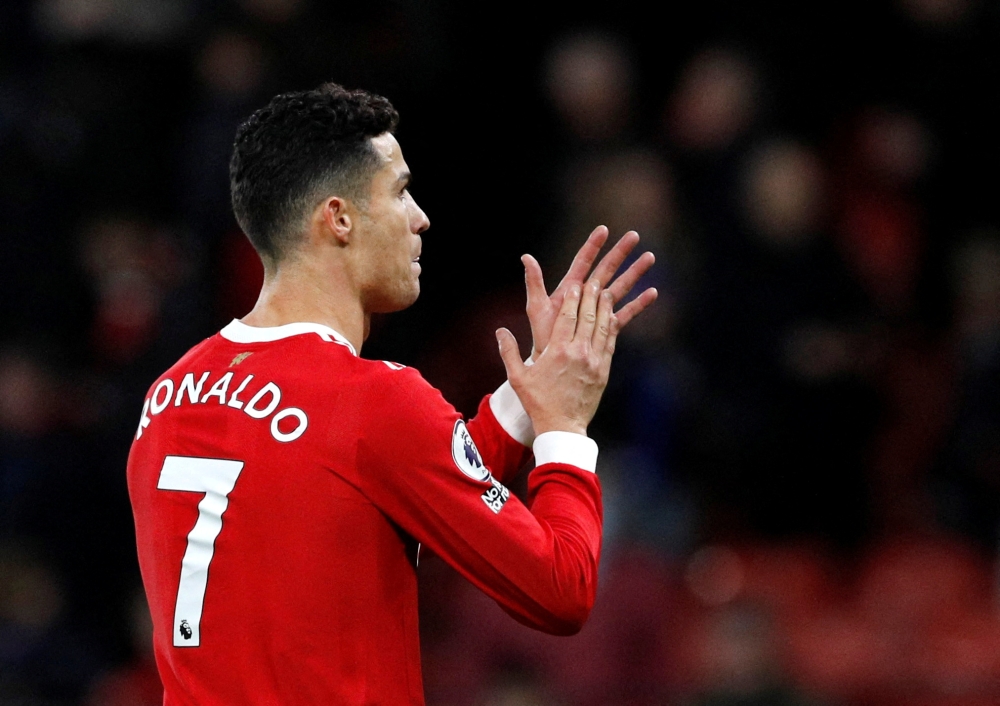 January 3, 2022 Manchester United's Cristiano Ronaldo applauds fans after the match REUTERS/Phil Noble