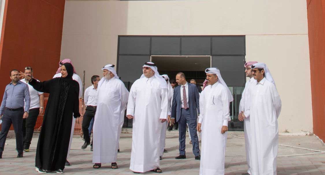 President of Ashghal Dr. Eng. Saad bin Ahmed Al Mohannadi during an inspection visit to the Qatar Schools Development Project (Package 1) in Rawdat Al Hamama area.