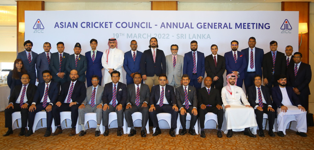 President of Qatar Cricket Association, Sheikh Abdul Aziz bin Saud Al Thani and QCA Secretary-General, Khalid Al Rumaihi along with other members of the Asian Cricket Council during the AGM in Colombo, Sri Lanka, yesterday.