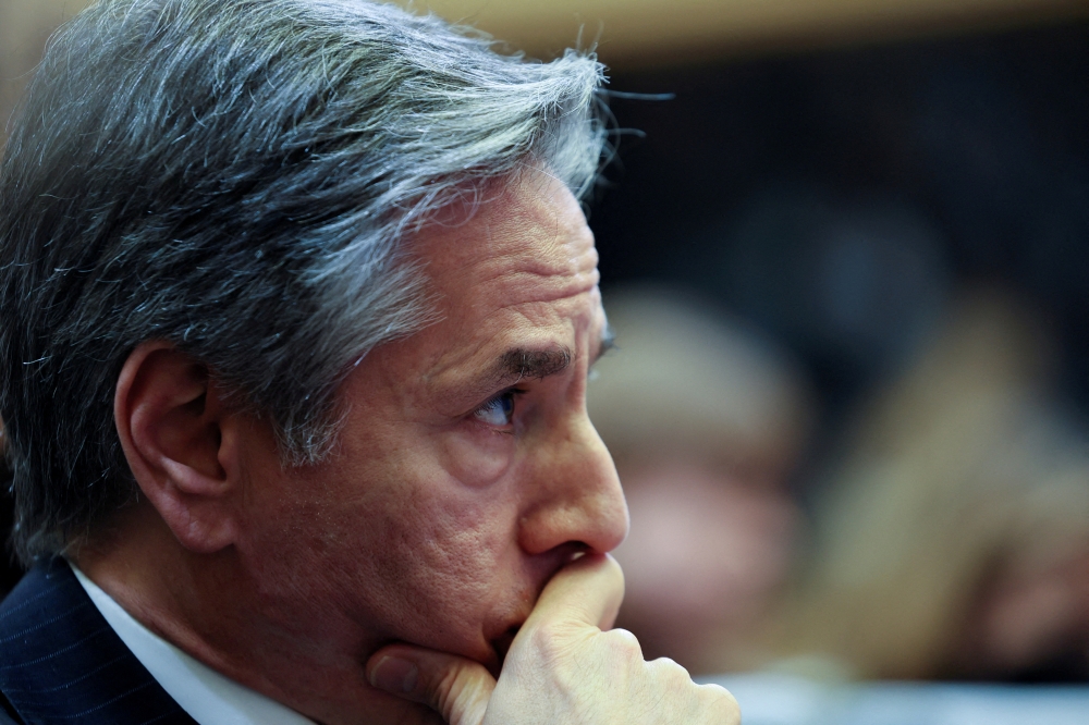 FILE PHOTO: U.S. Secretary of State Antony Blinken attends a European Union leaders summit amid Russia's invasion of Ukraine, in Brussels, Belgium March 24, 2022. REUTERS/Evelyn Hockstein