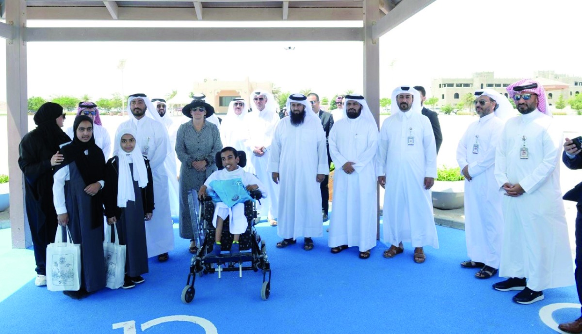Director of Al Wakra Municipality Eng Mohammed Hassan Al Nuaimi; Director of Public Parks Department at the Ministry of Municipality Mohammed Ali Al Khouri, Ambassador of the Netherlands to Qatar Marjan Kamstra and school directors during the inauguration of walkway at Al Wakra Beach.