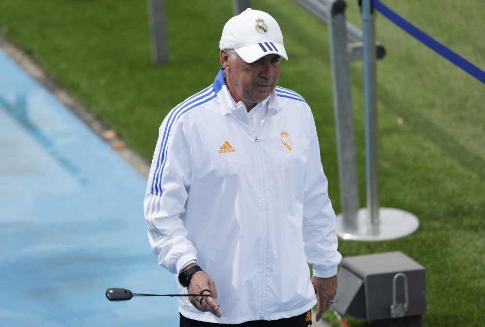 Real Madrid coach Carlo Ancelotti during training REUTERS/Susana Vera