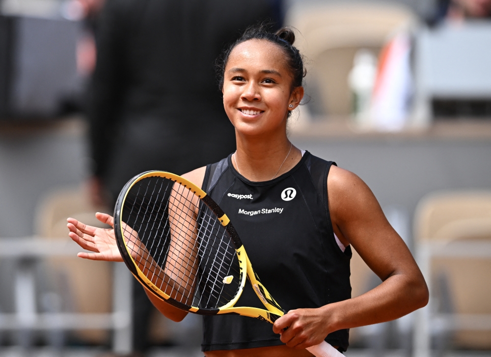 May 29, 2022 Canada's Leylah Annie Fernandez celebrates winning her fourth round match against Amanda Anisimova of the U.S. REUTERS/Dylan Martinez