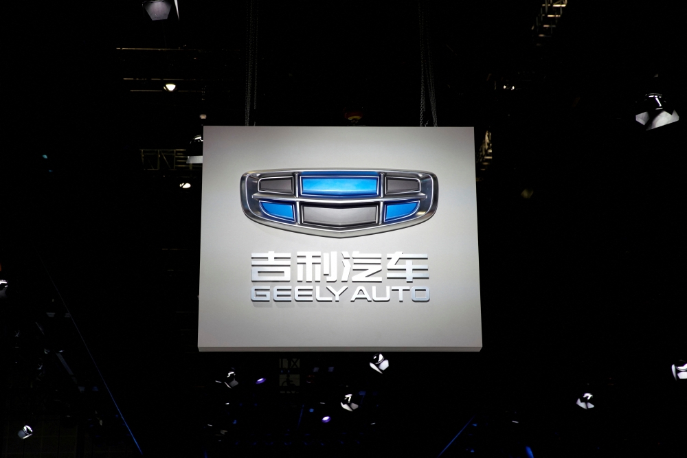 The logo of Chinese carmaker Geely Auto is pictured at the second media day for the Shanghai auto show in Shanghai, China April 17, 2019. Reuters/Aly Song/File Photo
 