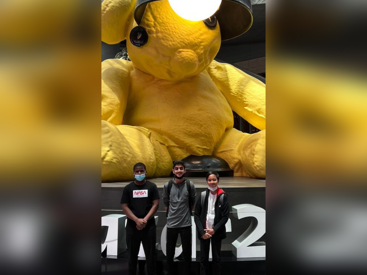 Qatar chess players ahead of their departure to Abu Dhabi, yesterday. 