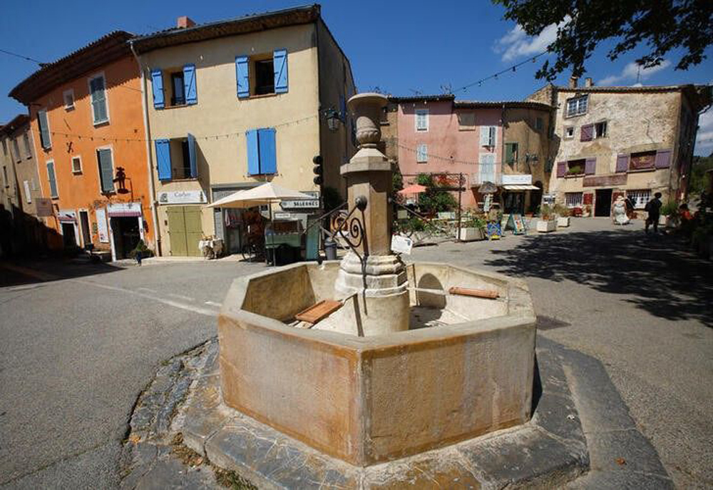 A shut down fountain is pictured, as an historical drought hits France, in Tourtour, France August 16, 2022. REUTERS/Eric Gaillard



