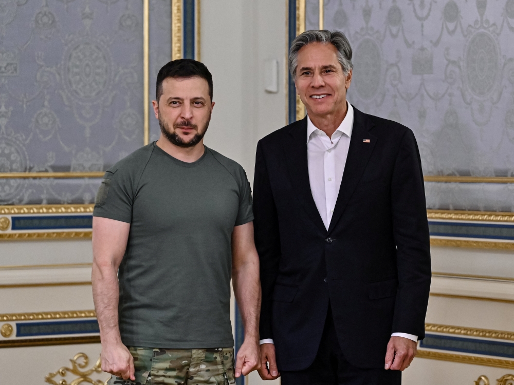 US Secretary of State Antony Blinken meets Ukraine's President Volodymyr Zelenskiy during his visit in Kiev, Ukraine, September 8, 2022.  Genya Savilov/Pool via REUTERS