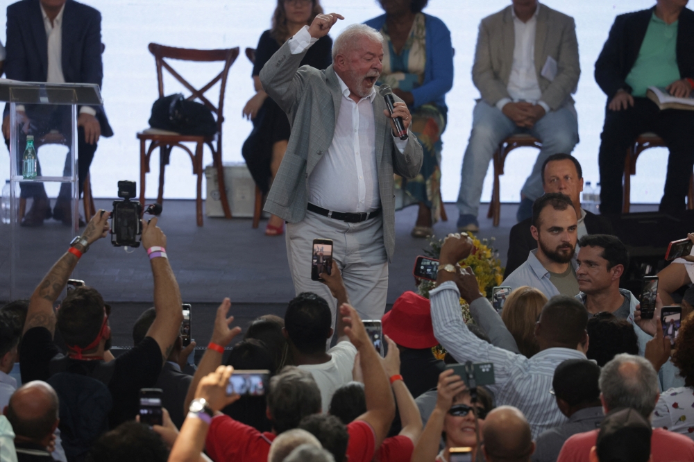 Former President and presidential candidate Luiz Inacio Lula da Silva speaks during a meeting with evangelical leaders in Sao Goncalo in Rio de Janeiro state, Brazil, on September 9, 2022. REUTERS/Pilar Olivares
