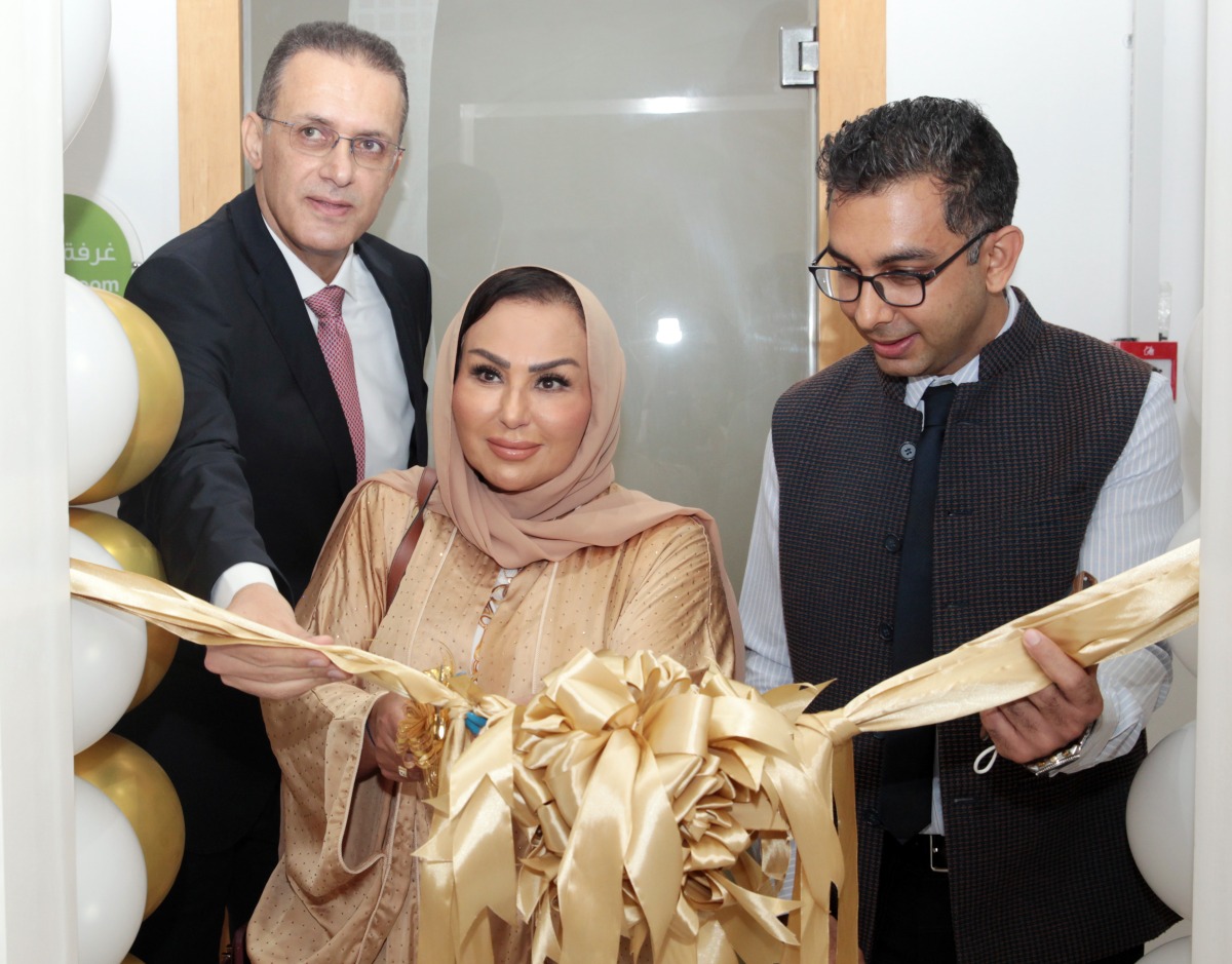 Walid Abu Zaid, Alyazi Al Kuwari, and Dr Vivek Maggon cutting the ribbon during the event. Salim Matramkot / The Peninsula