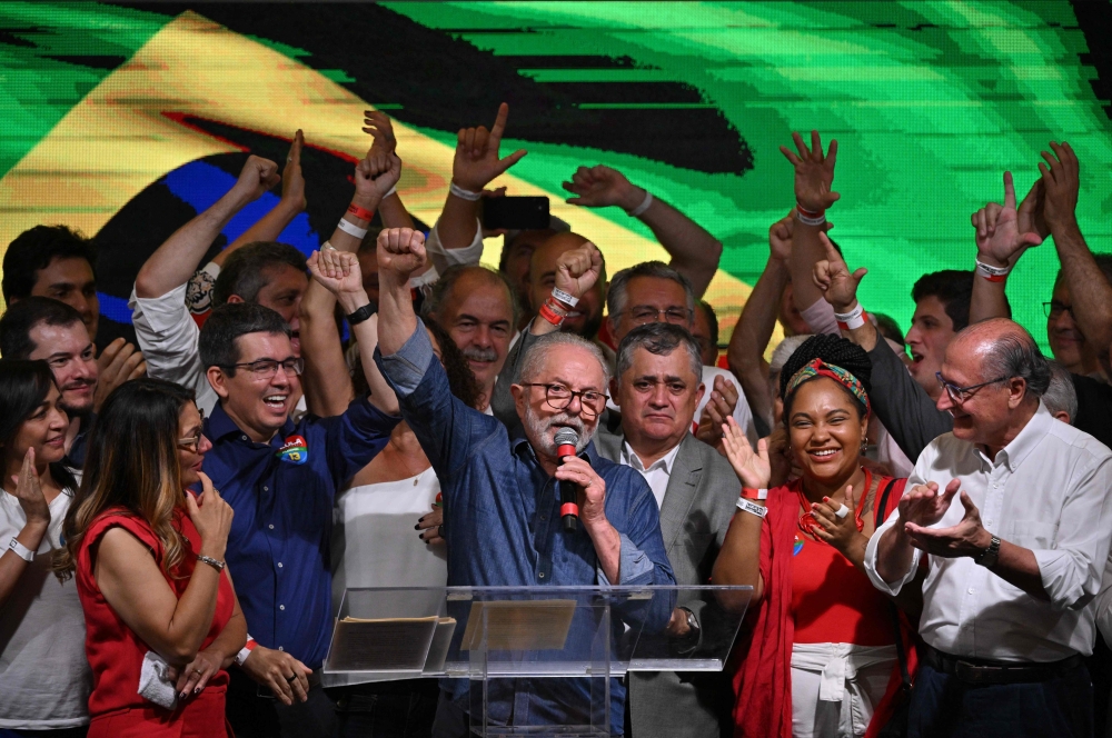 Elected president for the leftist Workers Party (PT) Luiz Inacio Lula da Silva speaks after winning the presidential run-off election, in Sao Paulo, Brazil, on October 30, 2022.Photo by Nelson Almeida / AFP