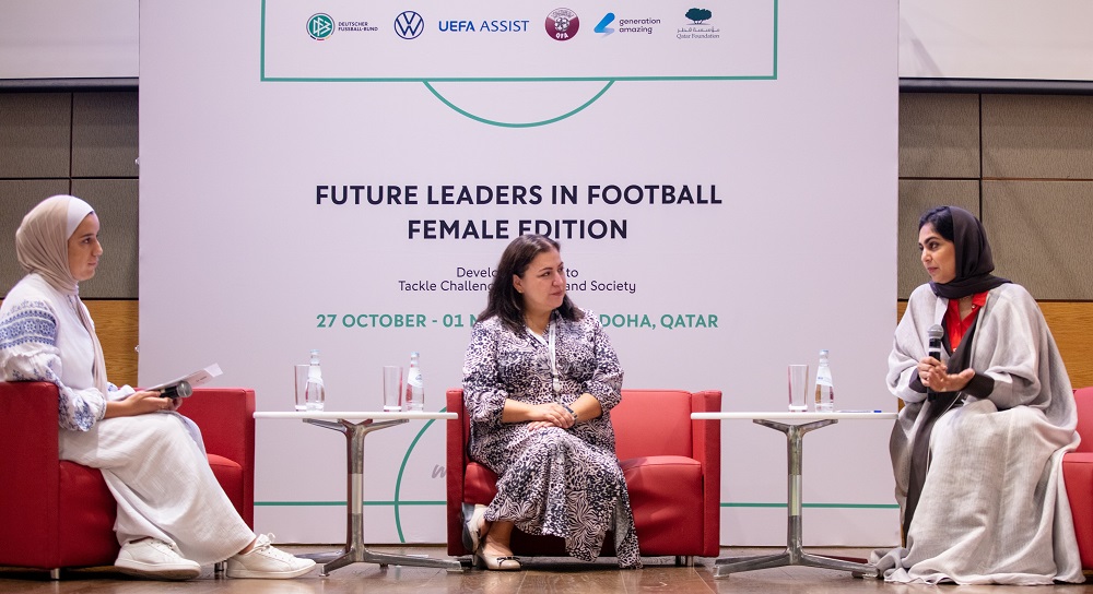 Dr. Talar Sahsuvaroglu (centre), and Nihal Al Saleh (right) during the discussion.