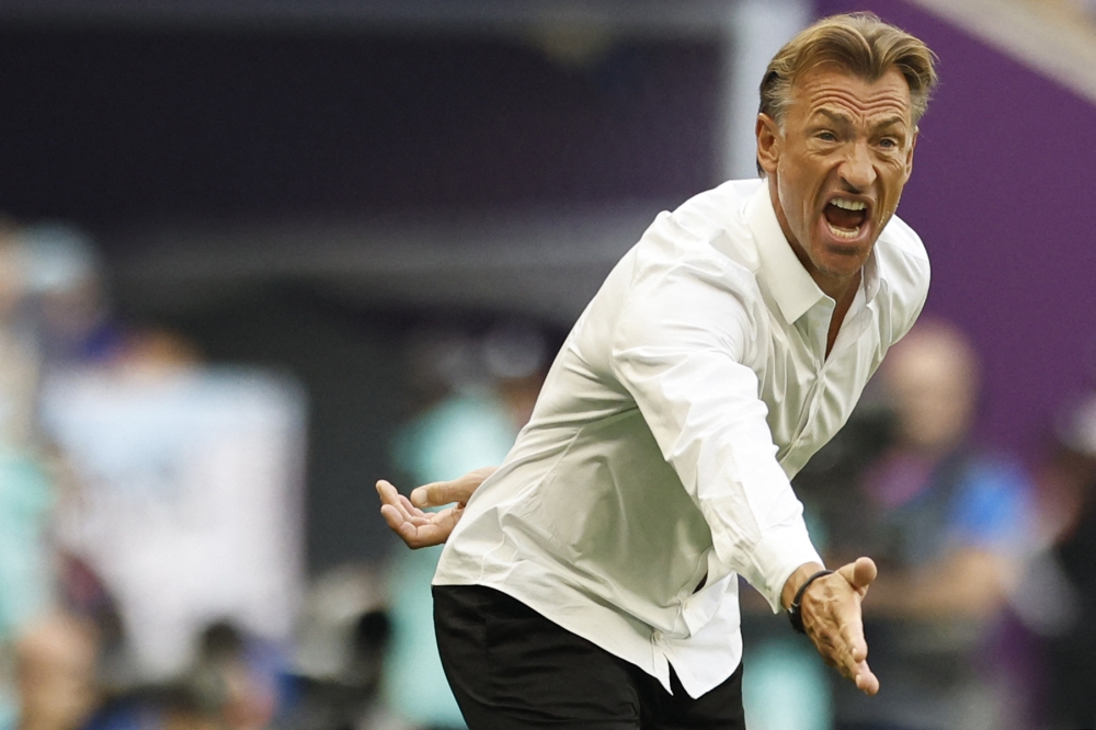 Saudi Arabia's French coach Herve Renard gestures during the Qatar 2022 World Cup Group C football match between Argentina and Saudi Arabia at the Lusail Stadium in Lusail, north of Doha on November 22, 2022. (Photo by Khaled DESOUKI / AFP)
