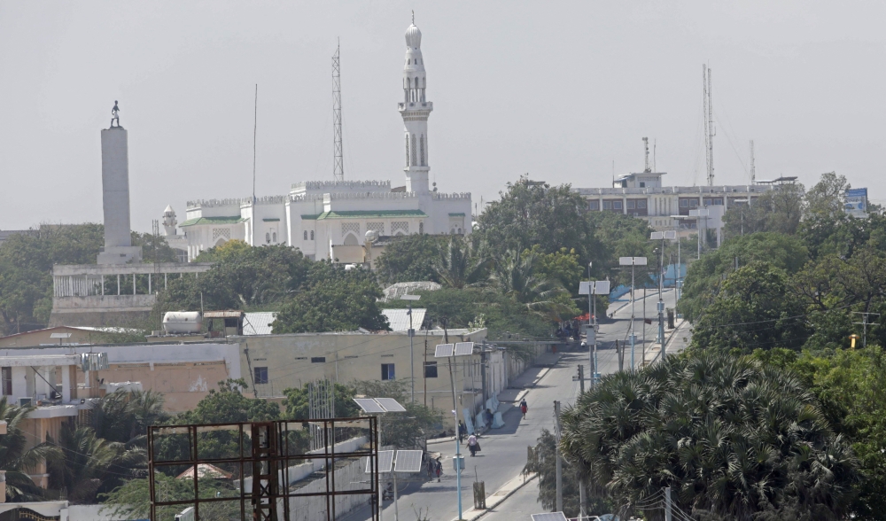 A general view shows a deserted street in front of the Presidential palace in Mogadishu, Somalia, December 28, 2021. File Photo / Reuters
 