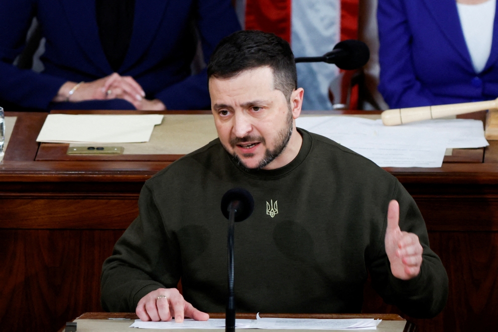 Ukraine's President Volodymyr Zelensky addresses a joint meeting of the US Congress in the House Chamber of the US Capitol in Washington on December 21, 2022. REUTERS/Evelyn Hockstein/File Photo