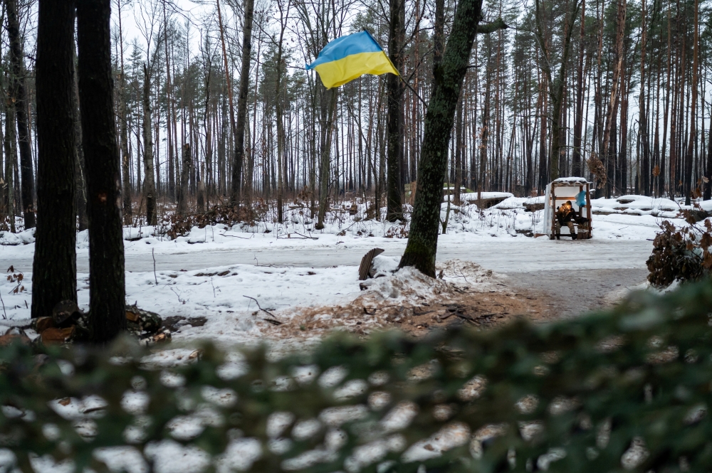 A Ukrainian service member is seen at a position near the border with Belarus, amid Russia's attack on Ukraine, in Zhytomyr region, Ukraine, December 27, 2022. (REUTERS/Viacheslav Ratynskyi)