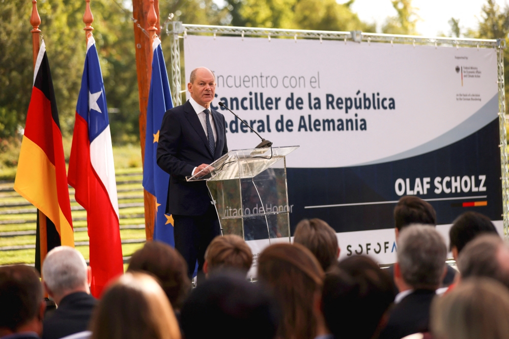 German Chancellor Olaf Scholz delivers a speech during a German-Chilean Economic Forum in Santiago, Chile, on January 30, 2023. REUTERS/Ivan Alvarado