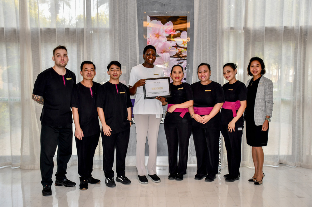 InterContinental Doha Beach & Spa officials with the awards.