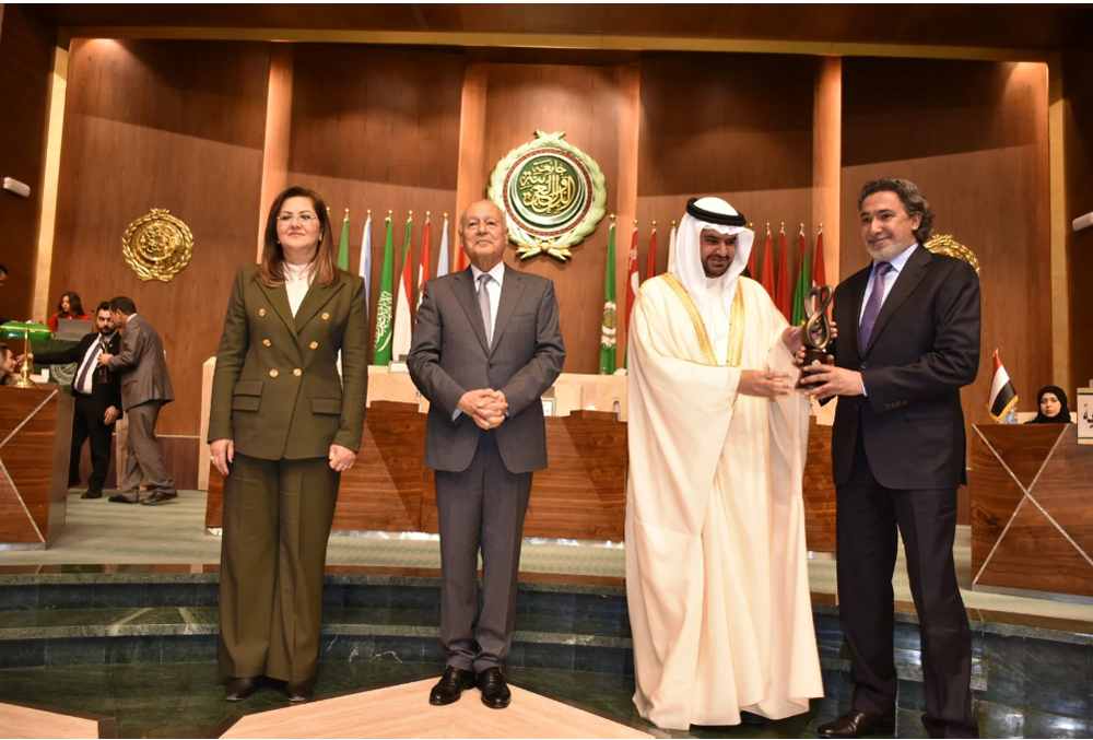 Founder and Chairman of ICSS Mohammed Hanzab being honoured.