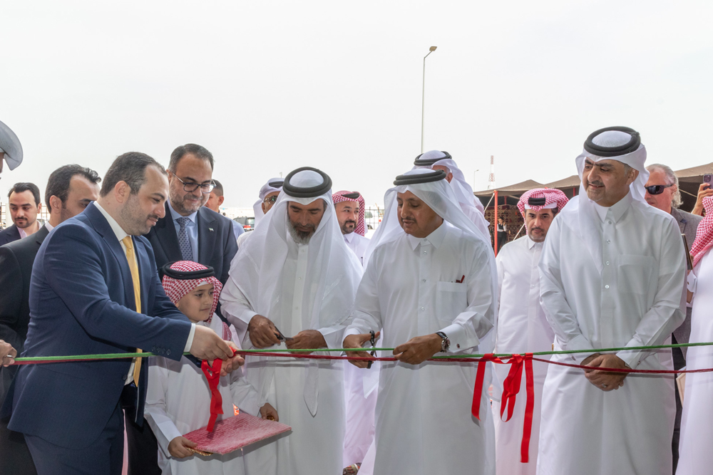 Chairman of Qatar Chamber Sheikh Khalifa bin Jassim Al Thani and Ghanem Al Khayarin, the Chargé d’Affaires of the Syrian Embassy in Qatar, Dr. Bilal Turkiyeh, the factory’s General Manager, Raed Saqr and businessmen inaugurate the new factory opening. 