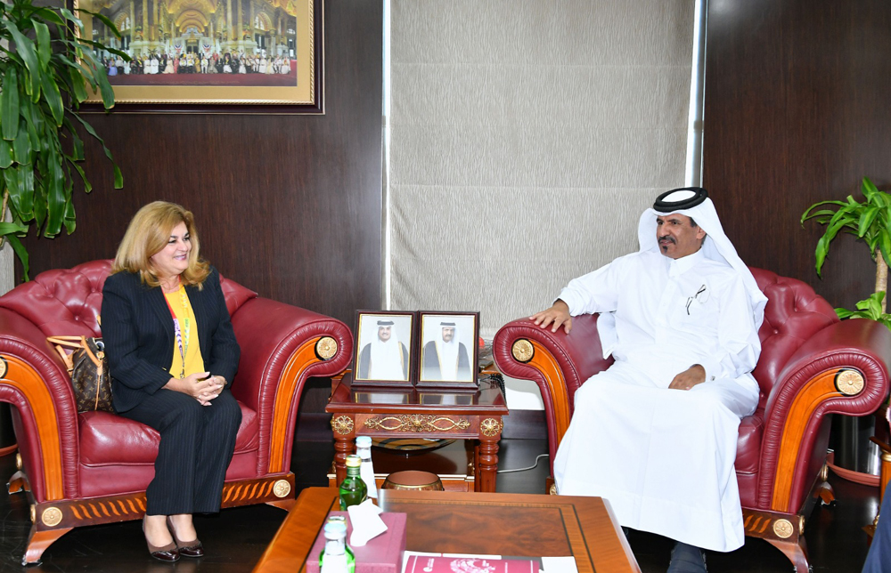Qatar Chamber First Vice-Chairman Mohamed bin Twar Al Kuwari in discussion with the Deputy Minister of Foreign Trade and Investment of the Republic of Cuba HE Deborah Rivas Saavedra.
