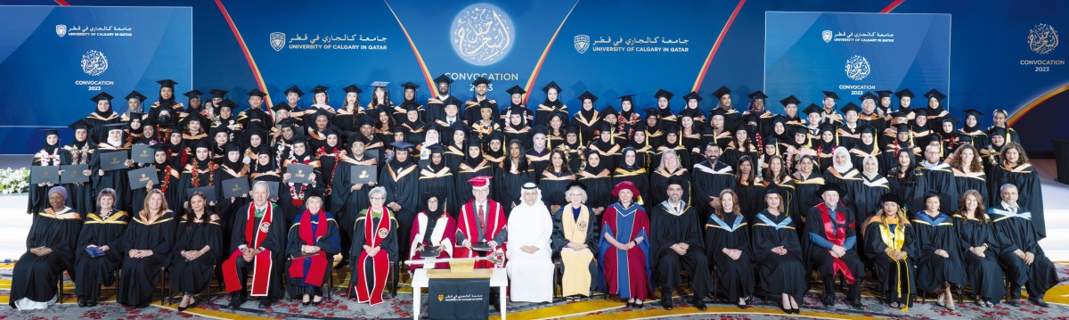 Officials and students at the convocation ceremony.