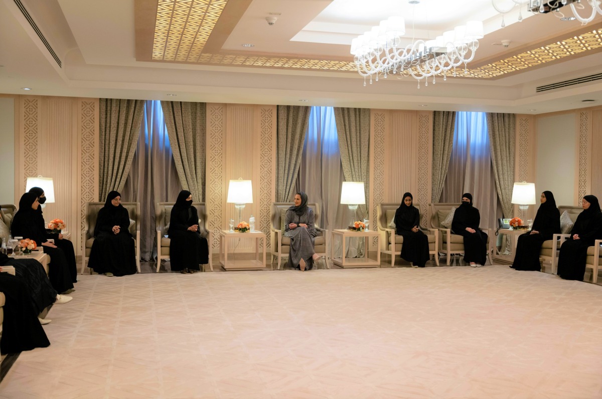 Consort of HH the Amir, HH Sheikha Jawaher bint Hamad bin Suhaim Al Thani, with the outstanding female high school students.