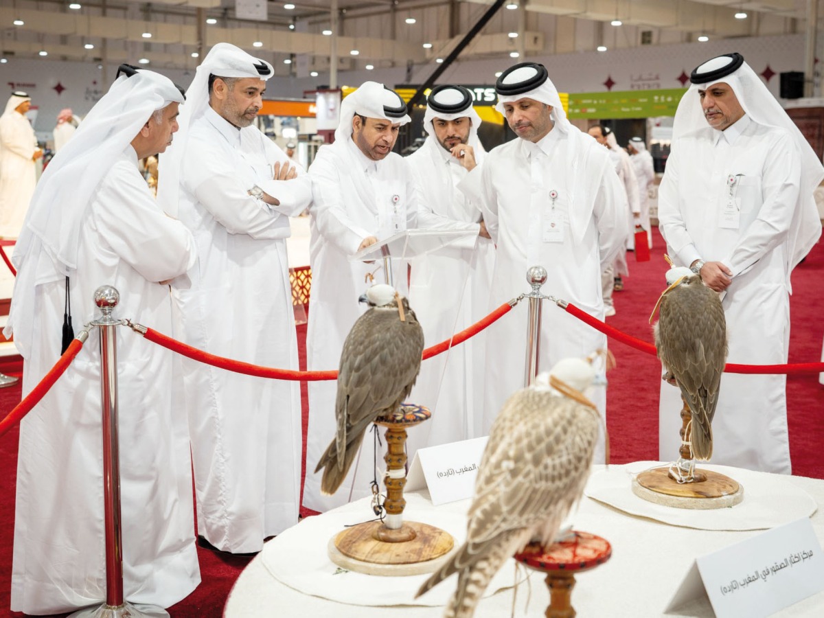 Minister of Environment and Climate Change H E Sheikh Dr. Faleh bin Nasser bin Ahmed bin Ali Al Thani (second left) accompanied by Katara General Manager, Prof. Dr. Khalid bin Ibrahim Al Sulait (third left) and other officials visiting Katara International Hunting and Falcons Exhibition S’hail. 